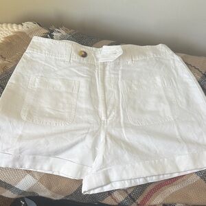Vineyard Vines Classic White Women's Shorts
